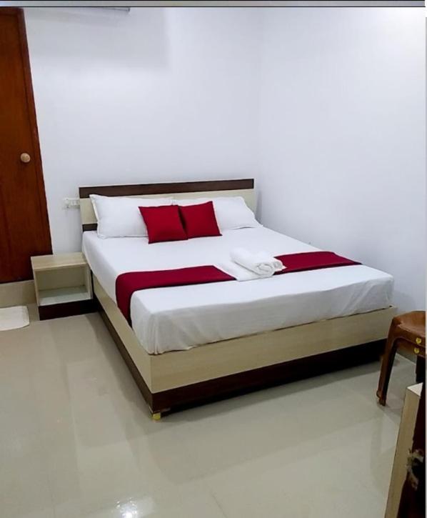 Tharavad Residency Hotel Iritti Exterior foto