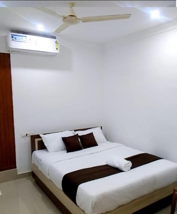 Tharavad Residency Hotel Iritti Exterior foto