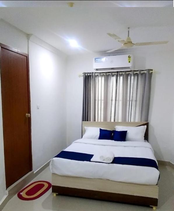 Tharavad Residency Hotel Iritti Exterior foto